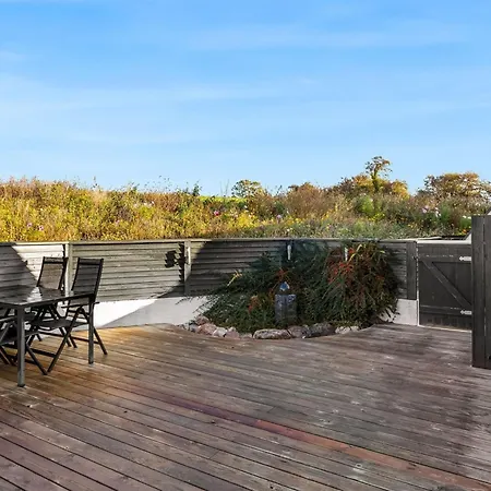 Elisabete - 600m From The Sea By Interhome