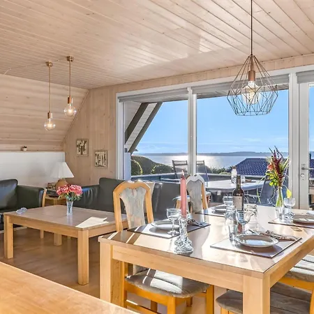 Elisabete - 600m From The Sea By Interhome *
