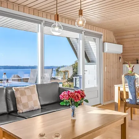 Elisabete - 600m From The Sea By Interhome *