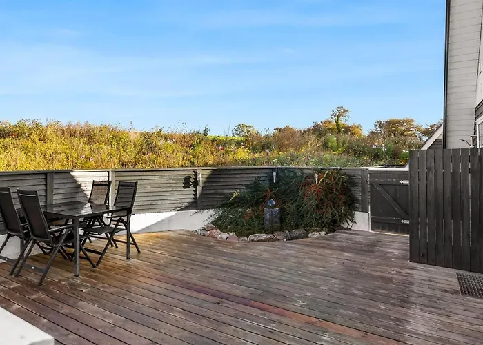 Elisabete - 600m From The Sea By Interhome