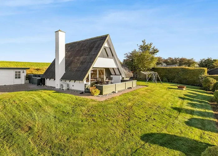 Elisabete - 600m From The Sea By Interhome *